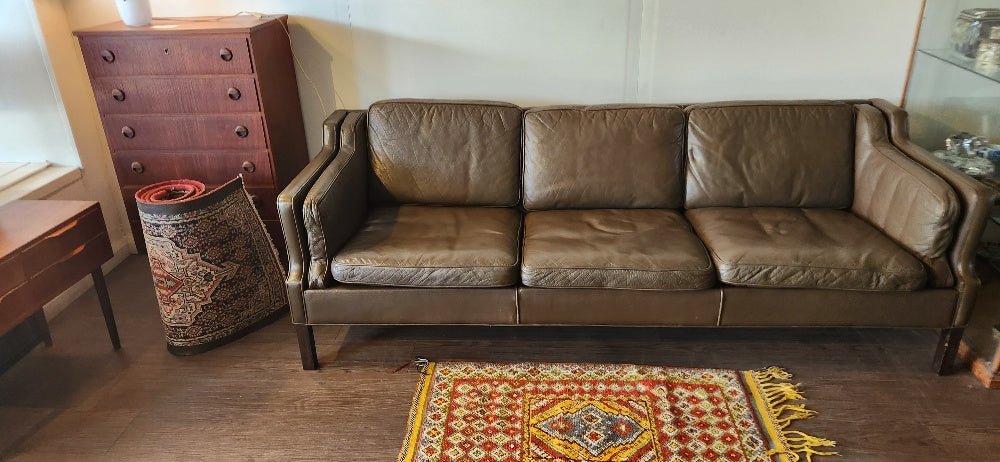 Mid century sofa - Mid Century Modern Adelaide