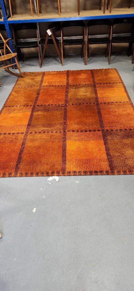 Mid century woollen rug - Mid Century Modern Adelaide
