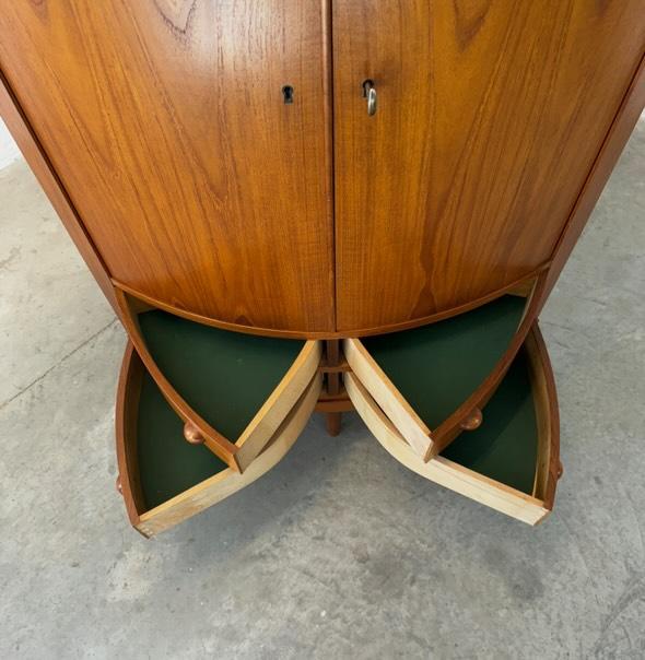 Corner cabinet - Mid Century Modern Adelaide