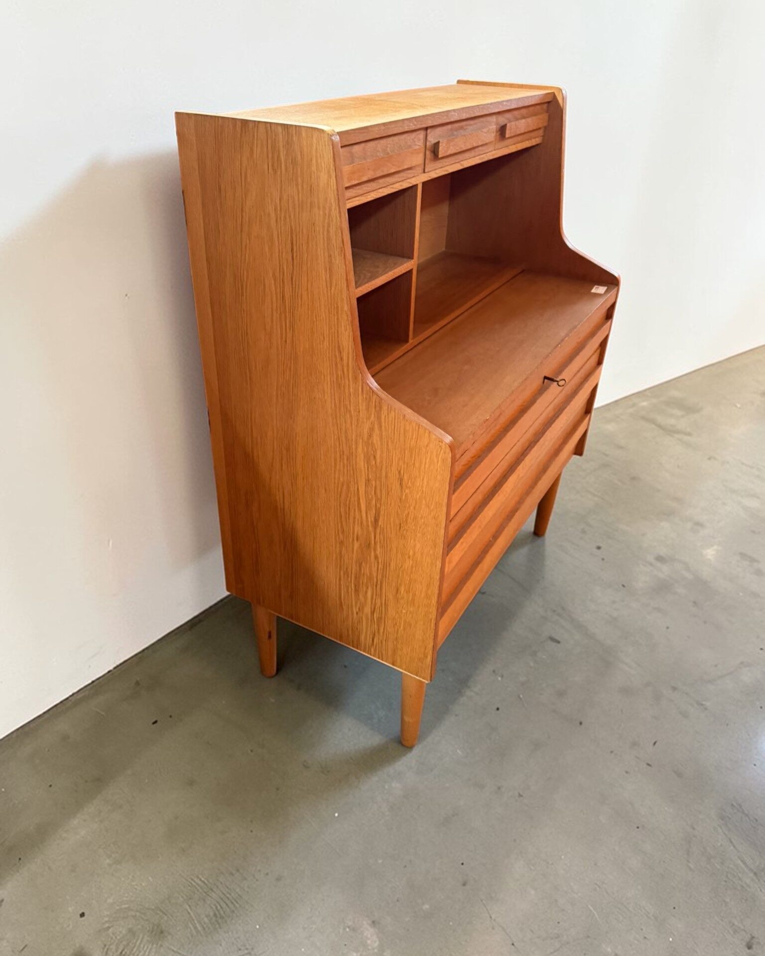Mid Century Modern - Image