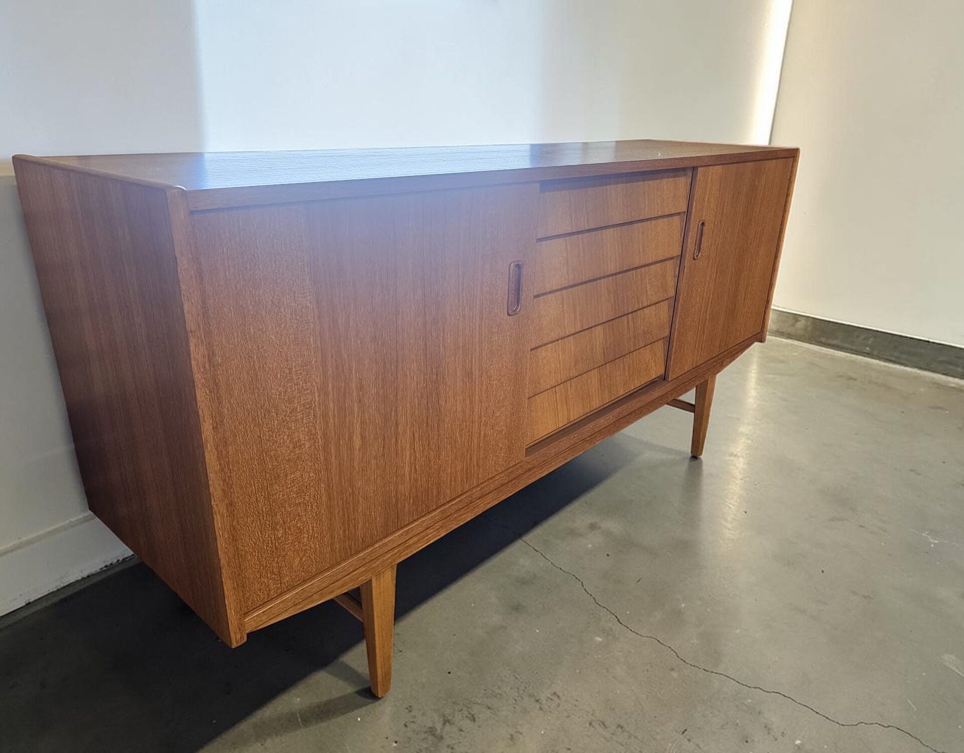 Mid Century Modern - Image