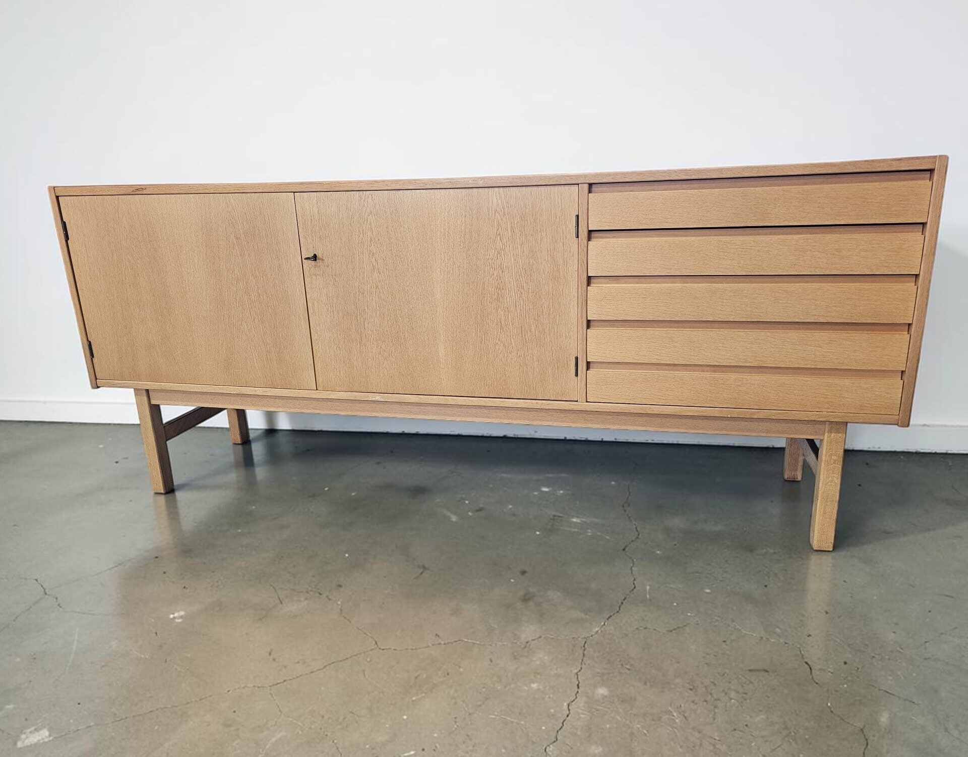 Mid Century Modern - Image