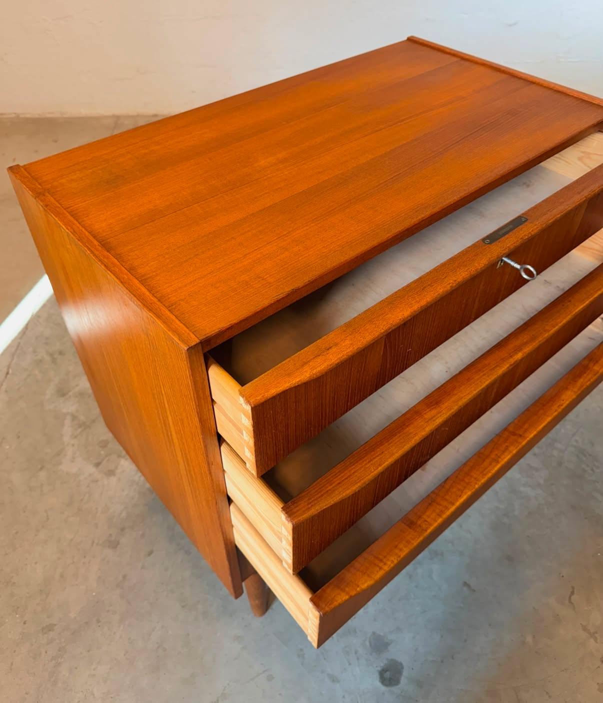 Mid Century Modern - Image