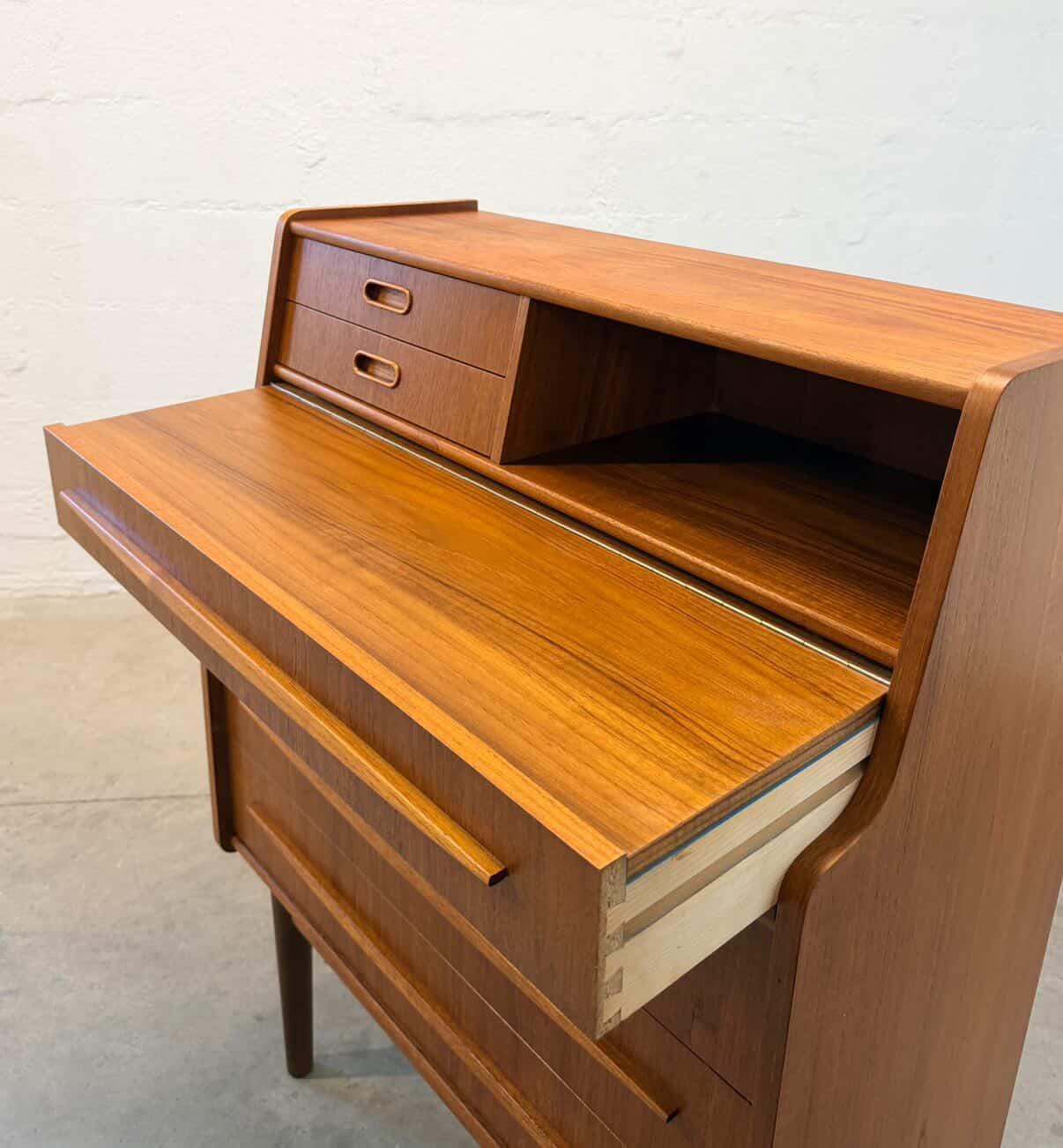 Mid Century Modern - Image