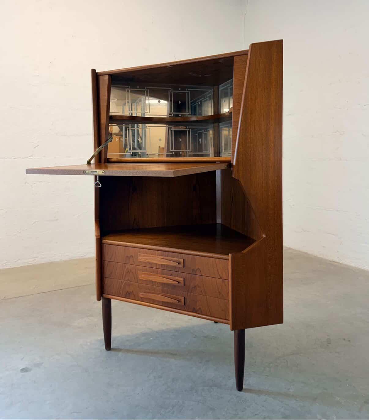 Mid Century Modern - Image